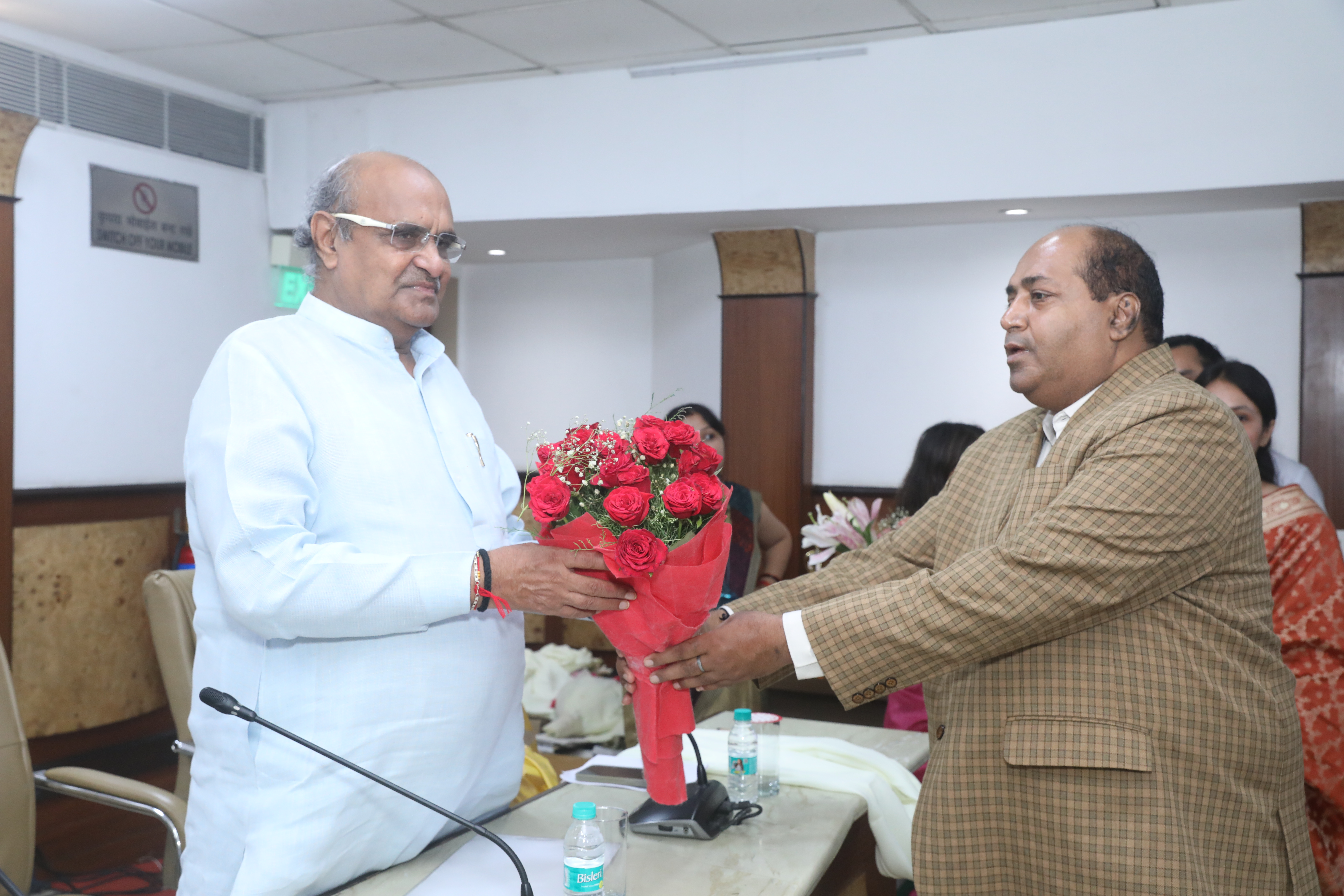 Sh. Sunil Kukreja President NARF Welcome to Shri K. C. Tyagi Ji Former Member of  Lok Sabha & Rajya Sabha &  Spoke Person JDU  New Delhi 